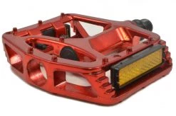 Lumintrail Bike Pedals: Light Weight With Anti-Skid Pins
