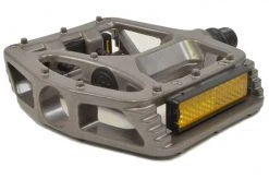 Lumintrail Bike Pedals: Light Weight With Anti-Skid Pins