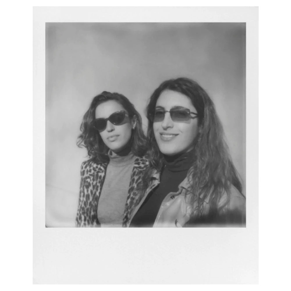 Polaroid Originals 4669 Black & White (B&W) Instant Film For I-Type Cameras