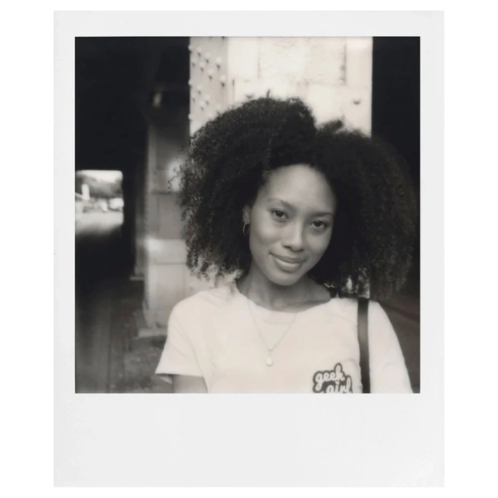 Polaroid Originals 4669 Black & White (B&W) Instant Film For I-Type Cameras