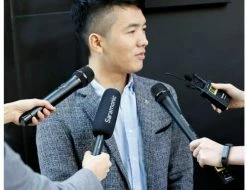 Saramonic UWMIC9 HU9 Wireless UHF Handheld Cardioid Microphone 8 Saramonic UWMIC9 HU9 Wireless UHF Handheld Cardioid Microphone